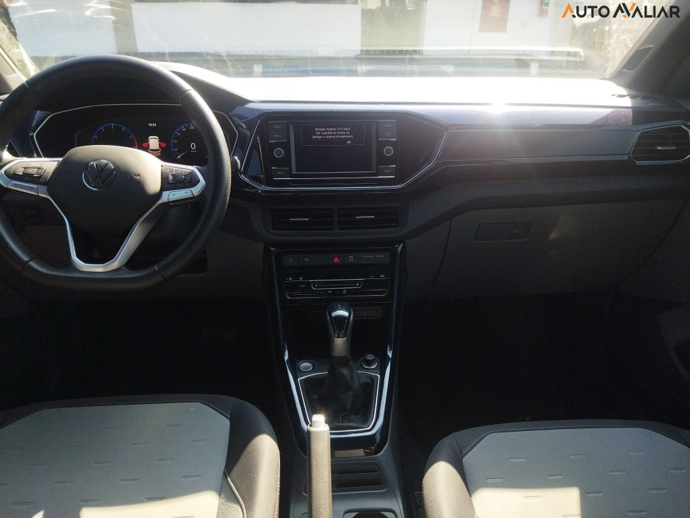 VOLKSWAGEN T-CROSS 1.0 200 TSI TOTAL FLEX COMFORTLINE AUTOMÁTICO