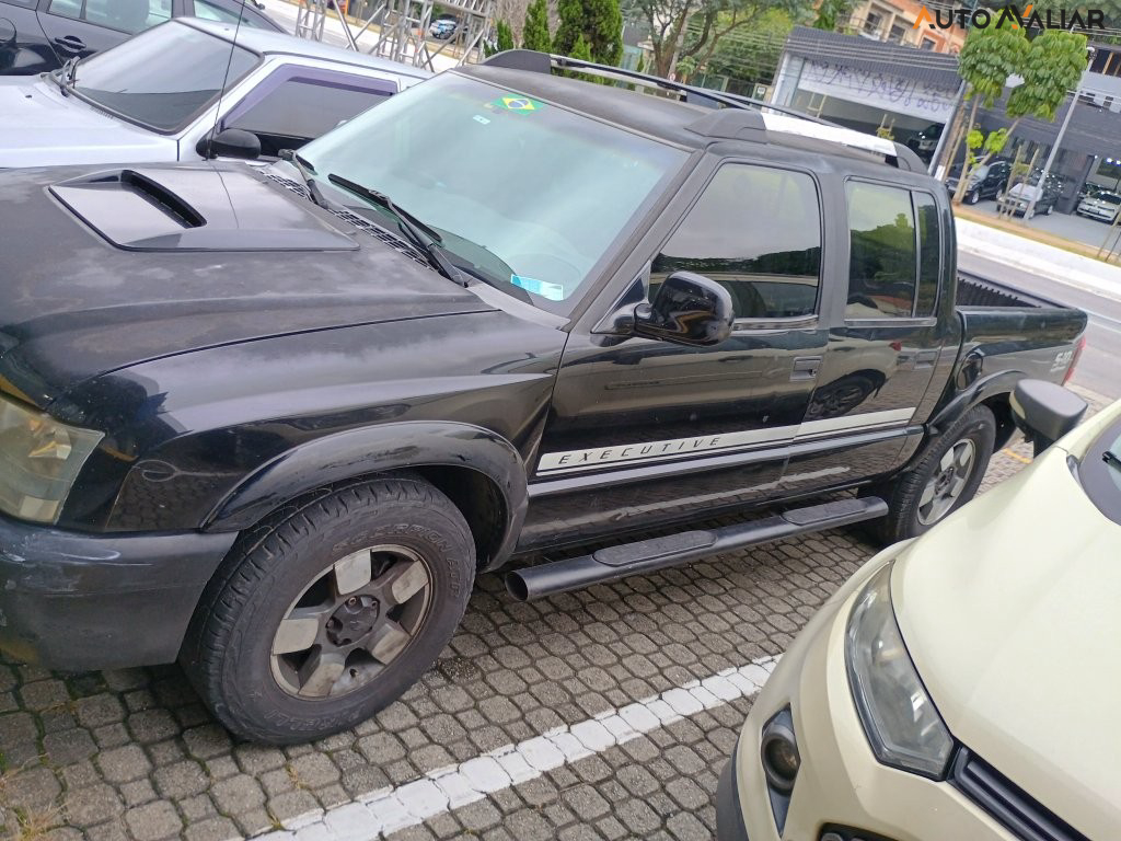 CHEVROLET S10 2.4 MPFI EXECUTIVE 4X2 CD 8V FLEX 4P MANUAL