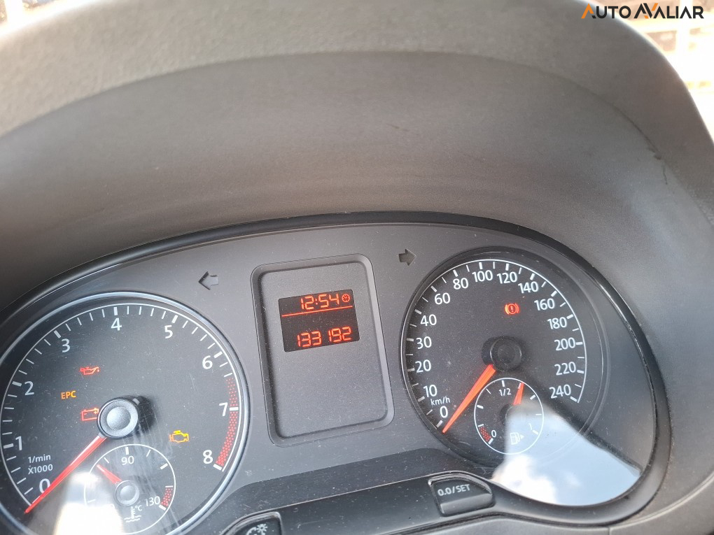VOLKSWAGEN FOX 1.6 MI 8V FLEX 4P MANUAL