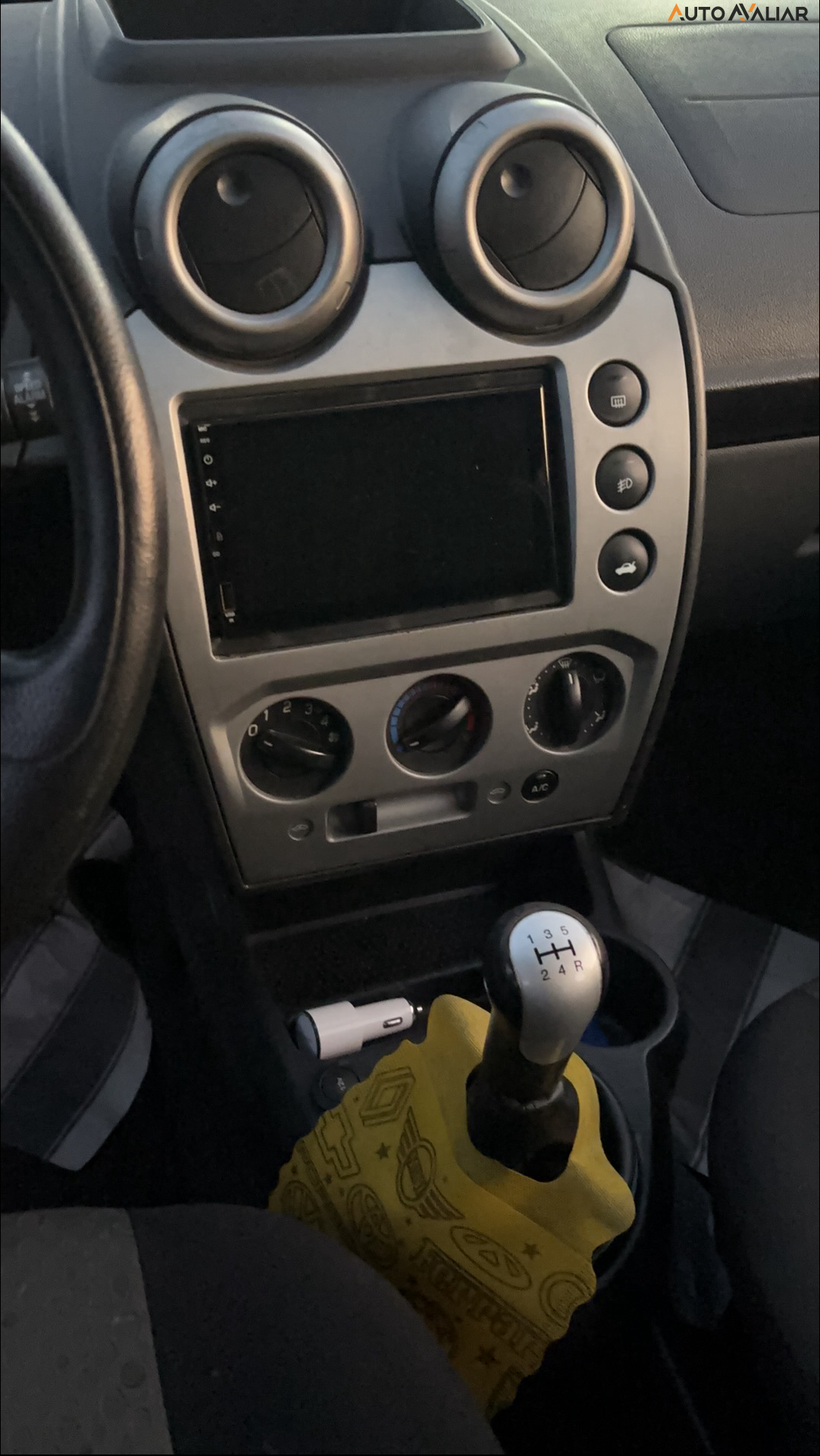 FORD FIESTA 1.0 ROCAM HATCH 8V FLEX 4P MANUAL