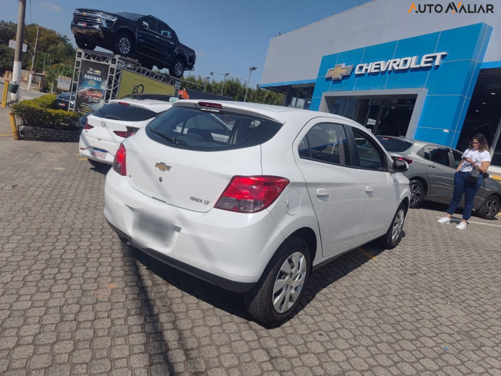 CHEVROLET ONIX 1.4 MPFI LT 8V FLEX 4P MANUAL