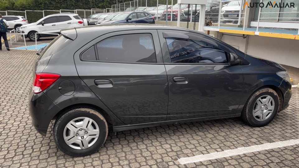 CHEVROLET ONIX 1.0 MPFI JOY 8V FLEX 4P MANUAL