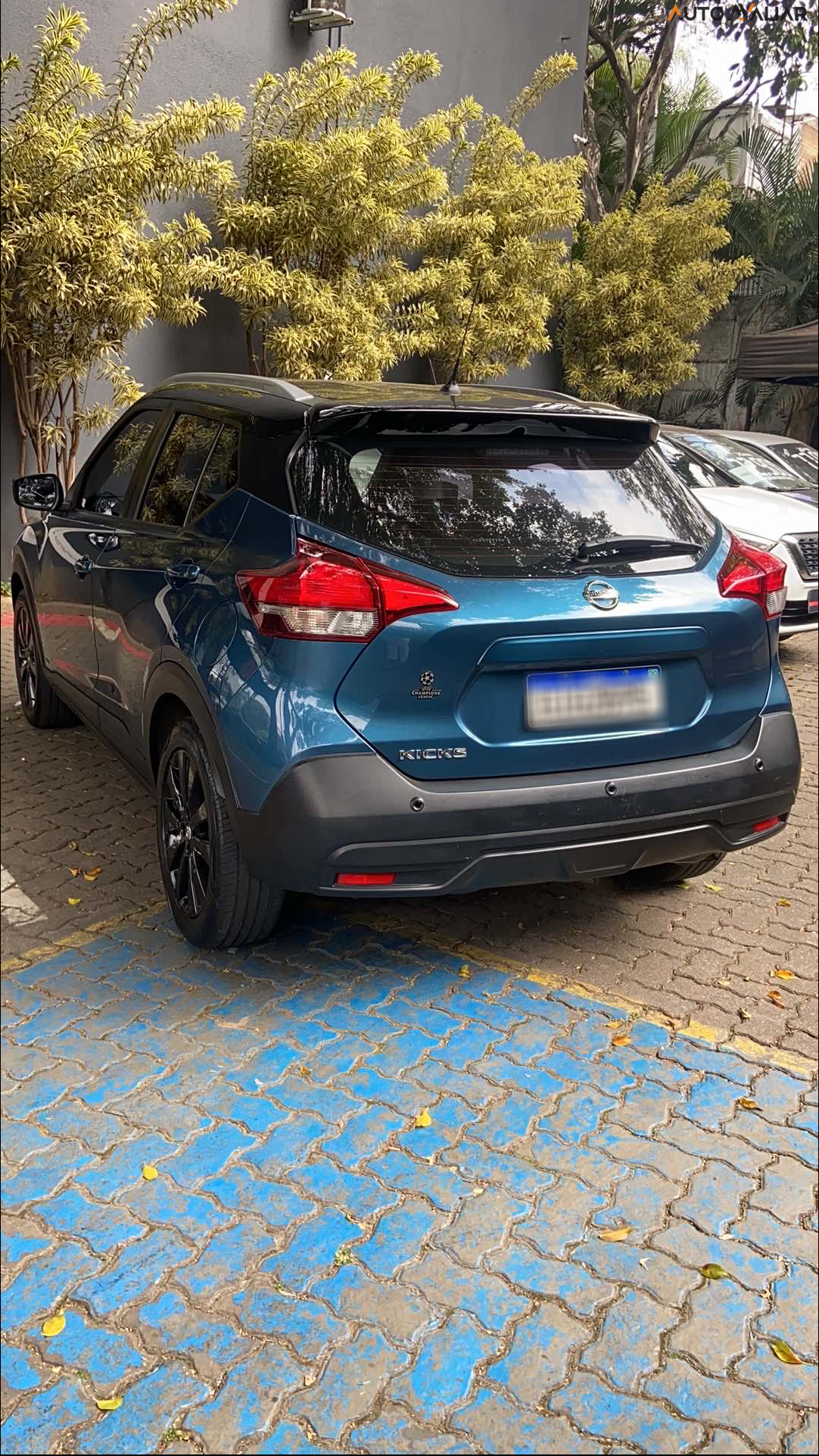 NISSAN KICKS 1.6 16V FLEXSTART UEFA CHAMPIONS LEAGUE 4P XTRONIC