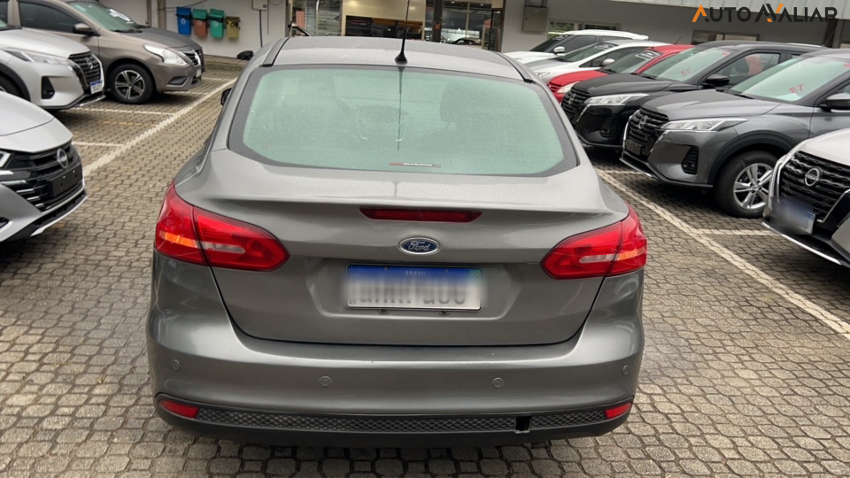 FORD FOCUS 2.0 SE FASTBACK 16V FLEX 4P POWERSHIFT