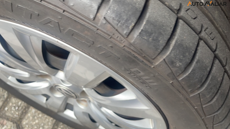 VOLKSWAGEN FOX 1.6 MI 8V FLEX 4P MANUAL