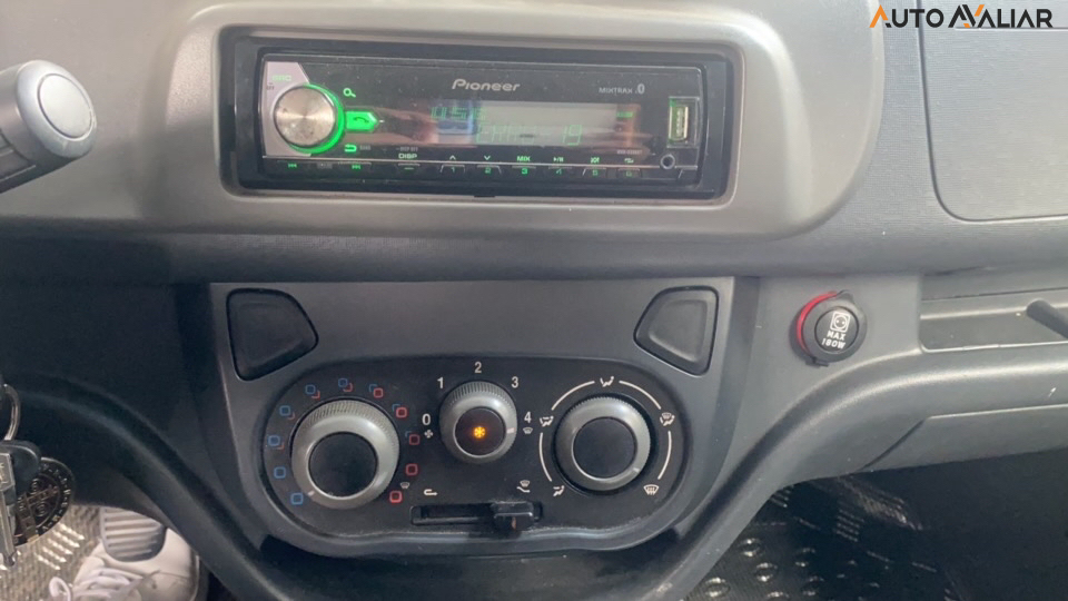 FIAT UNO 1.0 EVO VIVACE 8V FLEX 4P MANUAL