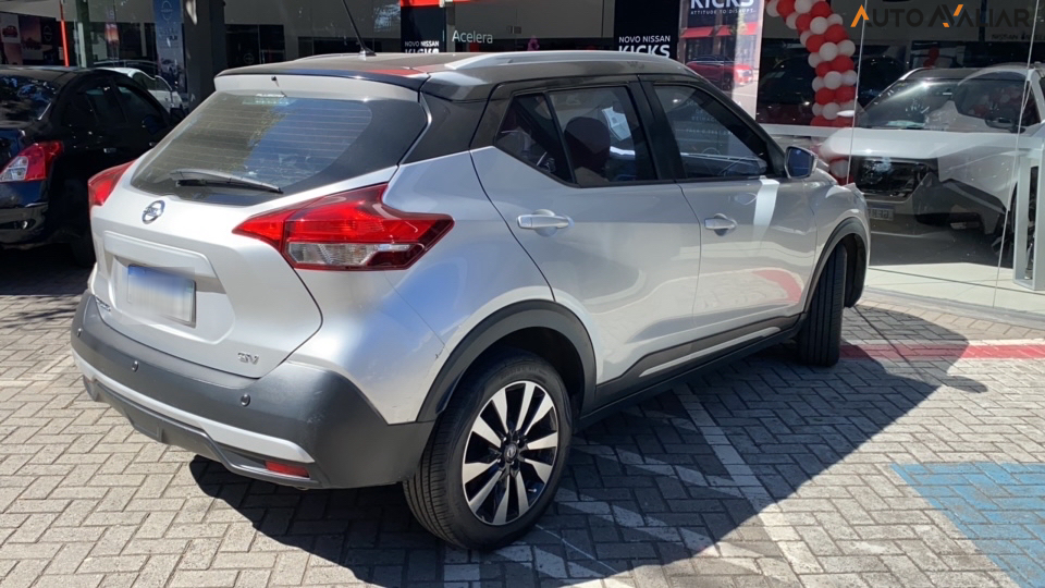 NISSAN KICKS 1.6 16V FLEXSTART SV 4P XTRONIC