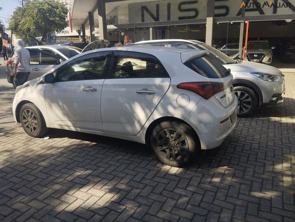 HYUNDAI HB20 1.0 COMFORT PLUS 12V FLEX 4P MANUAL