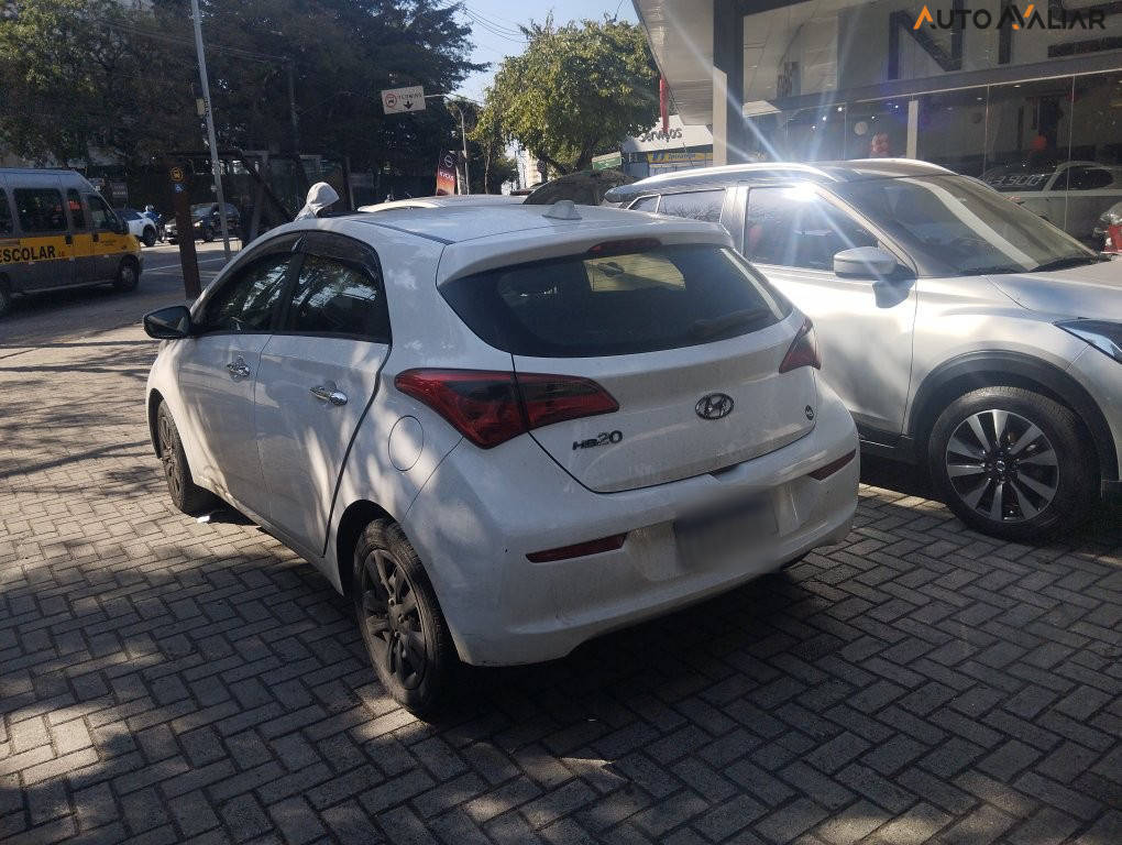 HYUNDAI HB20 1.0 COMFORT PLUS 12V FLEX 4P MANUAL