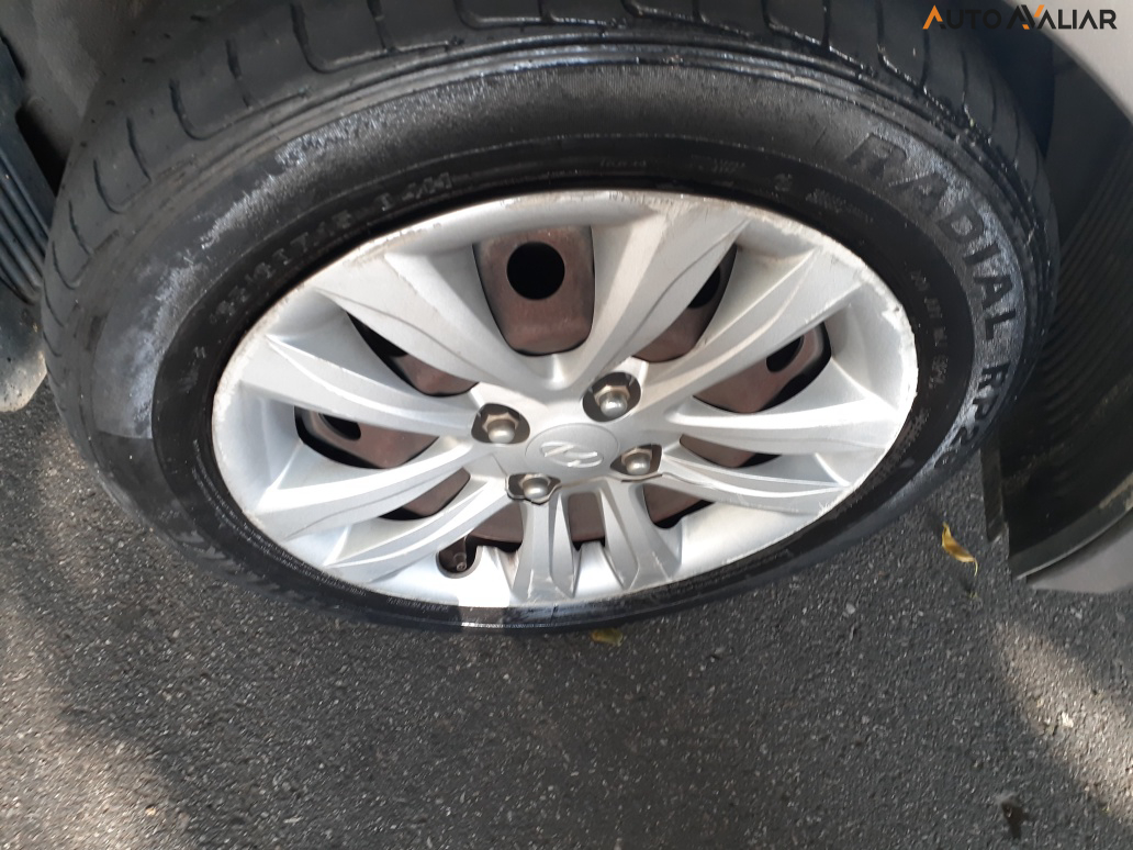 HYUNDAI HB20S 1.0 COMFORT PLUS 12V FLEX 4P MANUAL