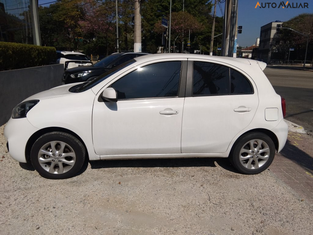 NISSAN MARCH 1.6 SV 16V FLEX 4P MANUAL