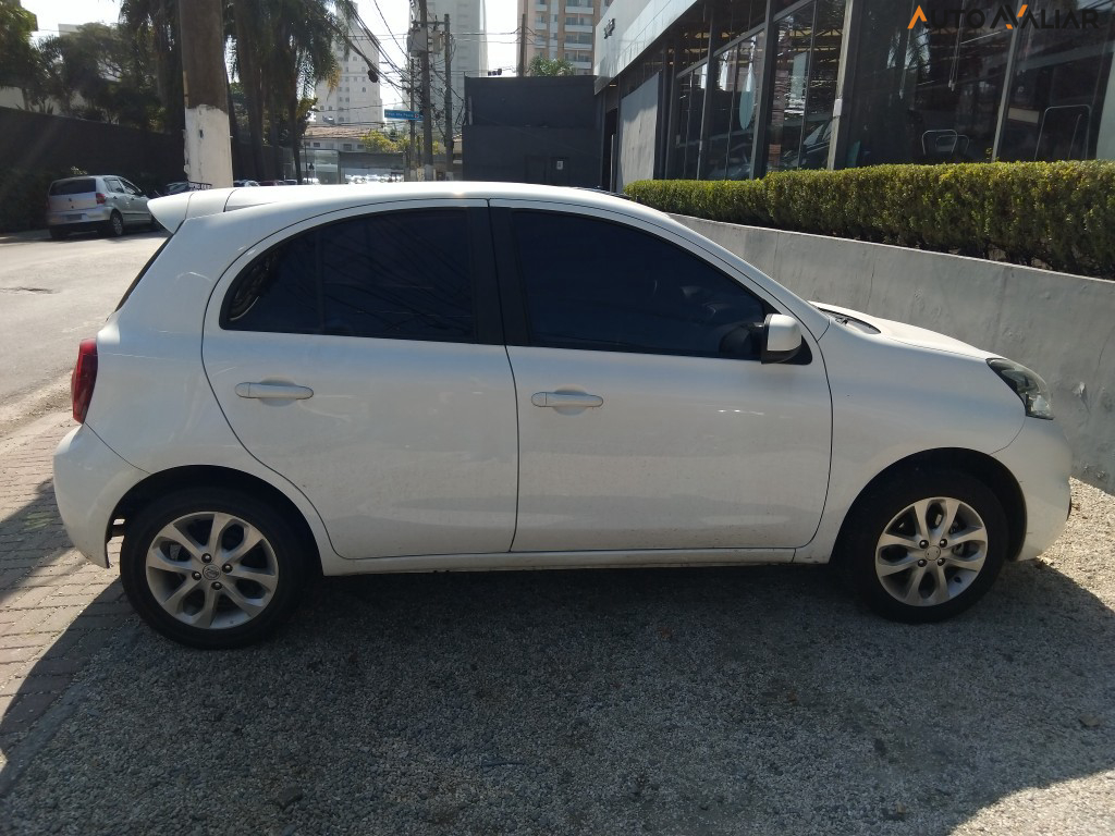 NISSAN MARCH 1.6 SV 16V FLEX 4P MANUAL