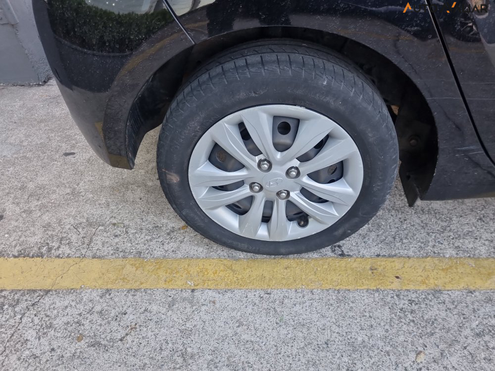 HYUNDAI HB20 1.0 COMFORT PLUS 12V FLEX 4P MANUAL