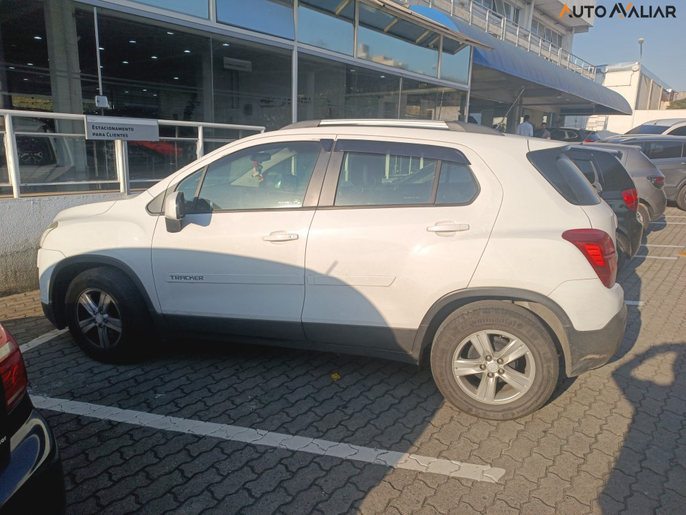 CHEVROLET TRACKER 1.8 MPFI LT 4X2 16V FLEX 4P AUTOMATICO