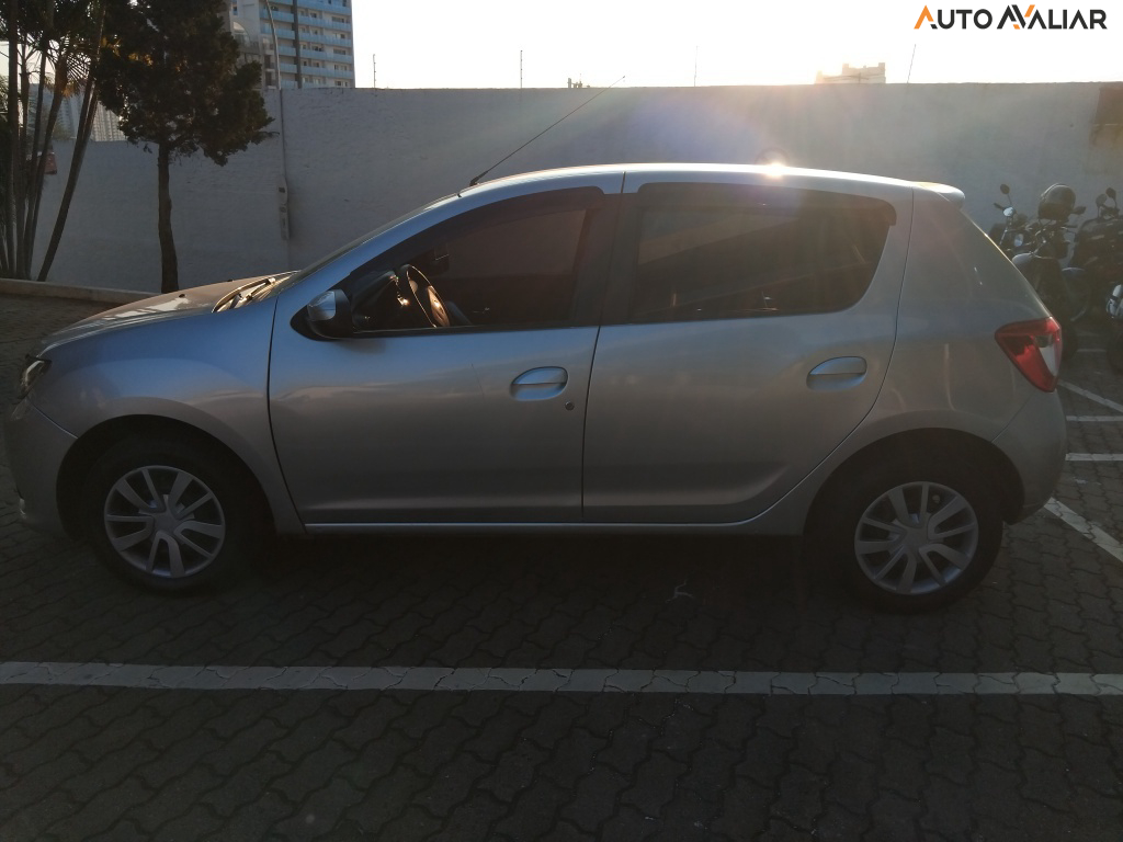 RENAULT SANDERO 1.0 12V SCE FLEX EXPRESSION 4P MANUAL