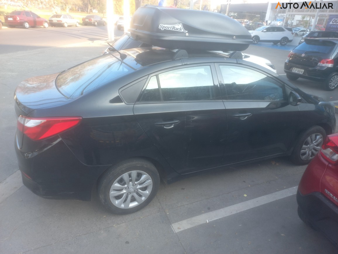 HYUNDAI HB20S 1.0 COMFORT PLUS 12V FLEX 4P MANUAL