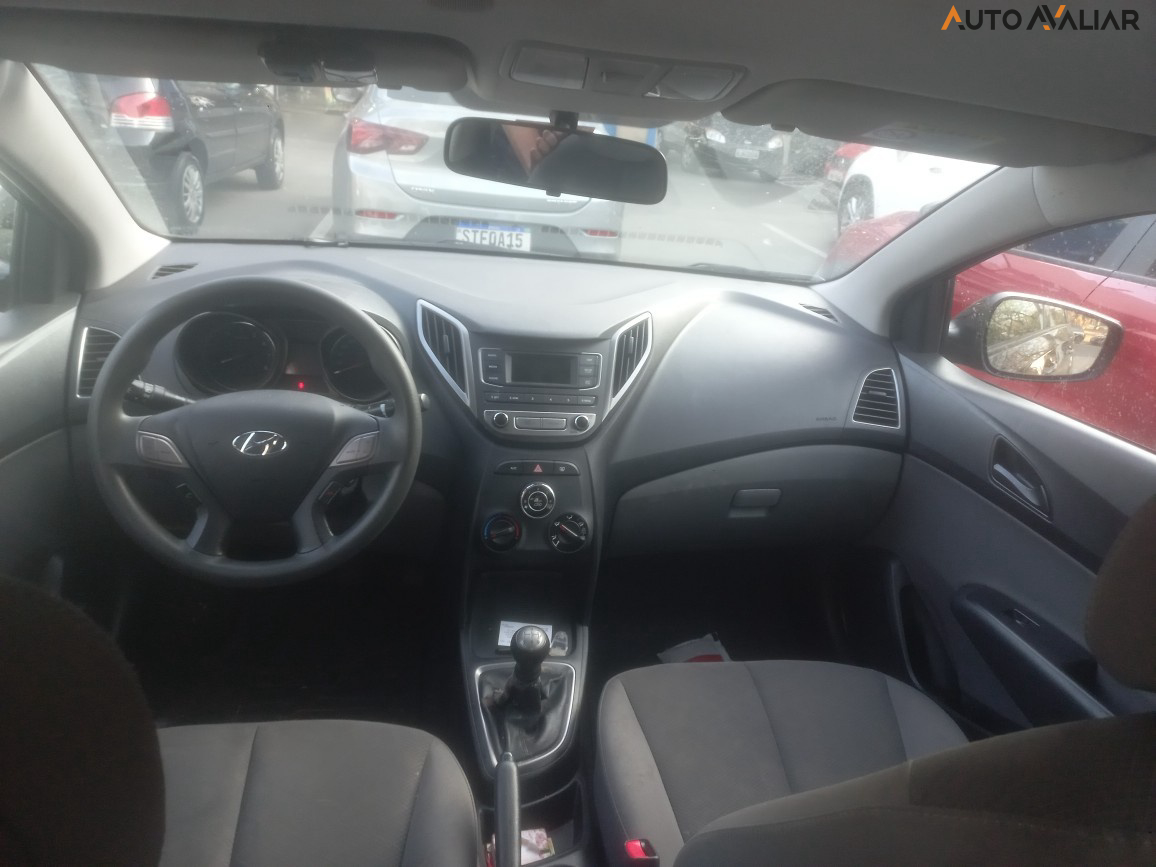 HYUNDAI HB20S 1.0 COMFORT PLUS 12V FLEX 4P MANUAL