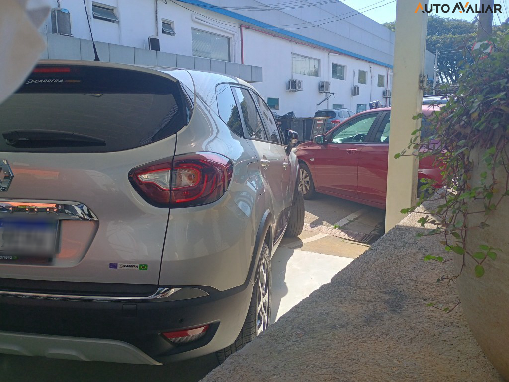 RENAULT CAPTUR 2.0 16V HI-FLEX INTENSE AUTOMATICO