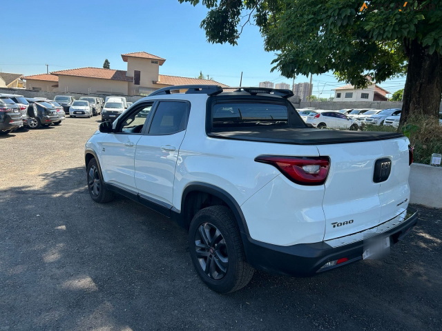 FIAT TORO 2.0 16V TURBO DIESEL FREEDOM 4WD AT9