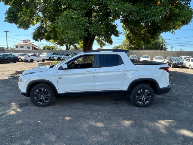 FIAT TORO 2.0 16V TURBO DIESEL FREEDOM 4WD AT9