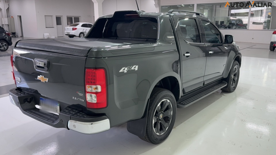 CHEVROLET S10 2.8 16V TURBO DIESEL HIGH COUNTRY CD 4X4 AUTOMÁTICO