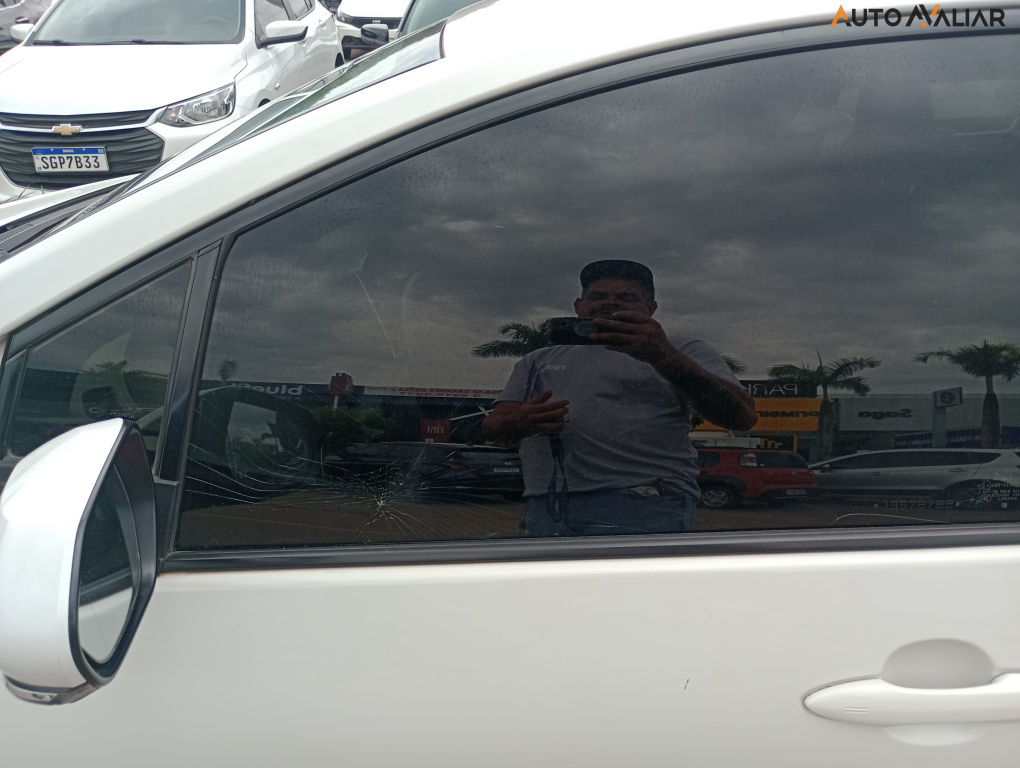 TOYOTA PRIUS 1.8 16V HIBRIDO 4P AUTOMATICO