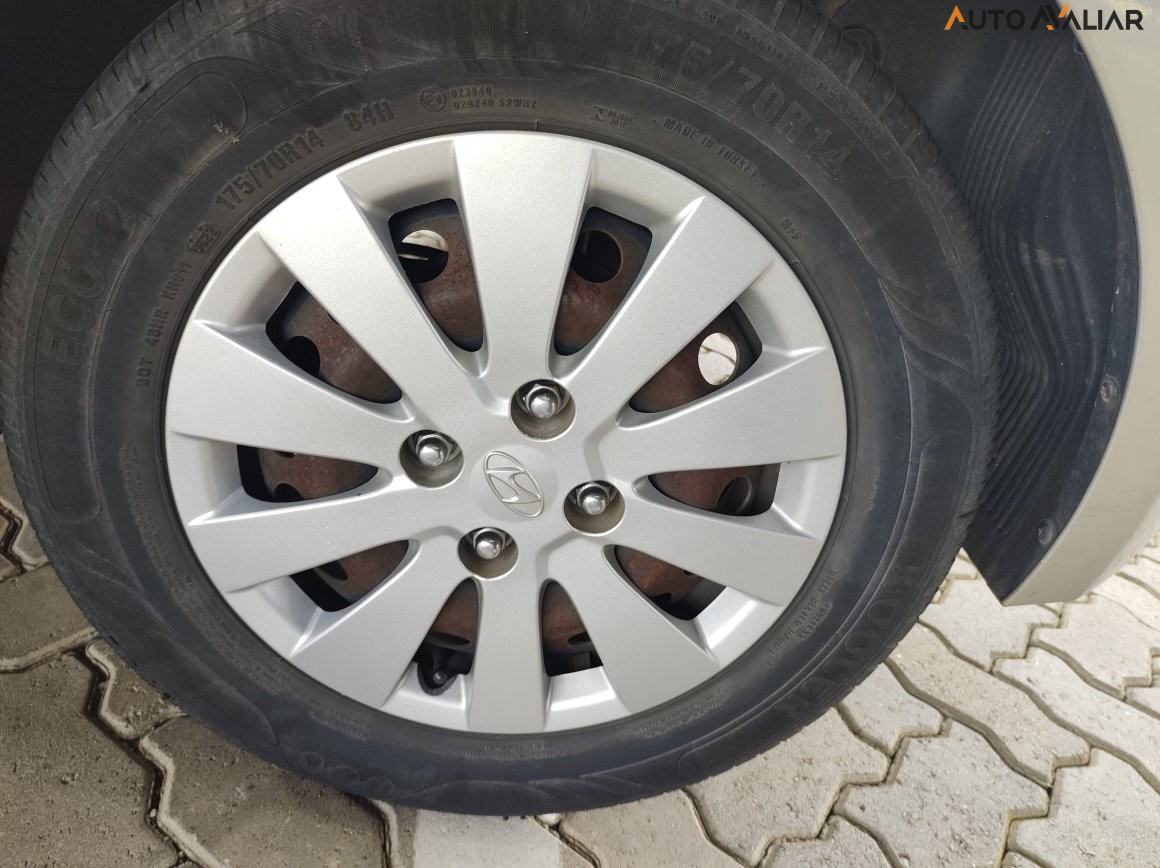HYUNDAI HB20 1.0 COMFORT 12V FLEX 4P MANUAL