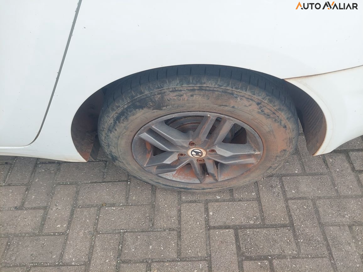 HYUNDAI HB20S 1.6 COMFORT PLUS 16V FLEX 4P AUTOMATICO