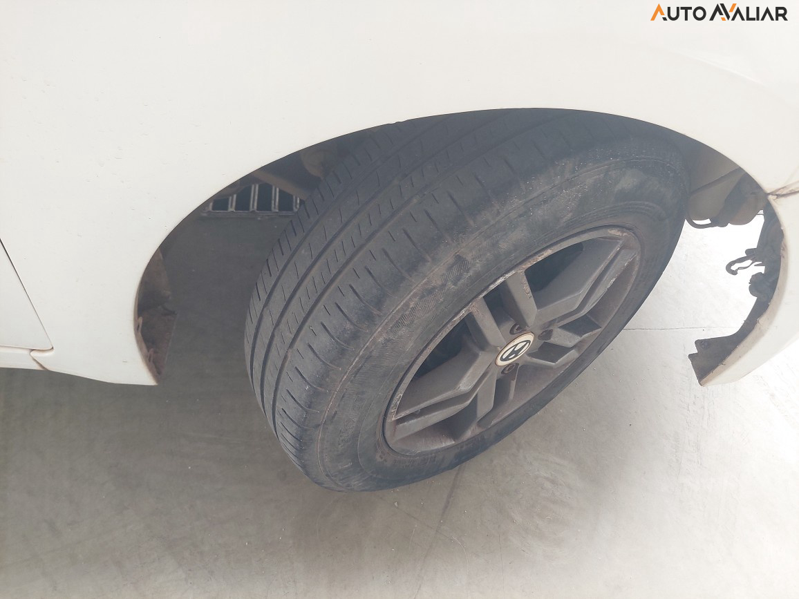 HYUNDAI HB20S 1.6 COMFORT PLUS 16V FLEX 4P AUTOMATICO