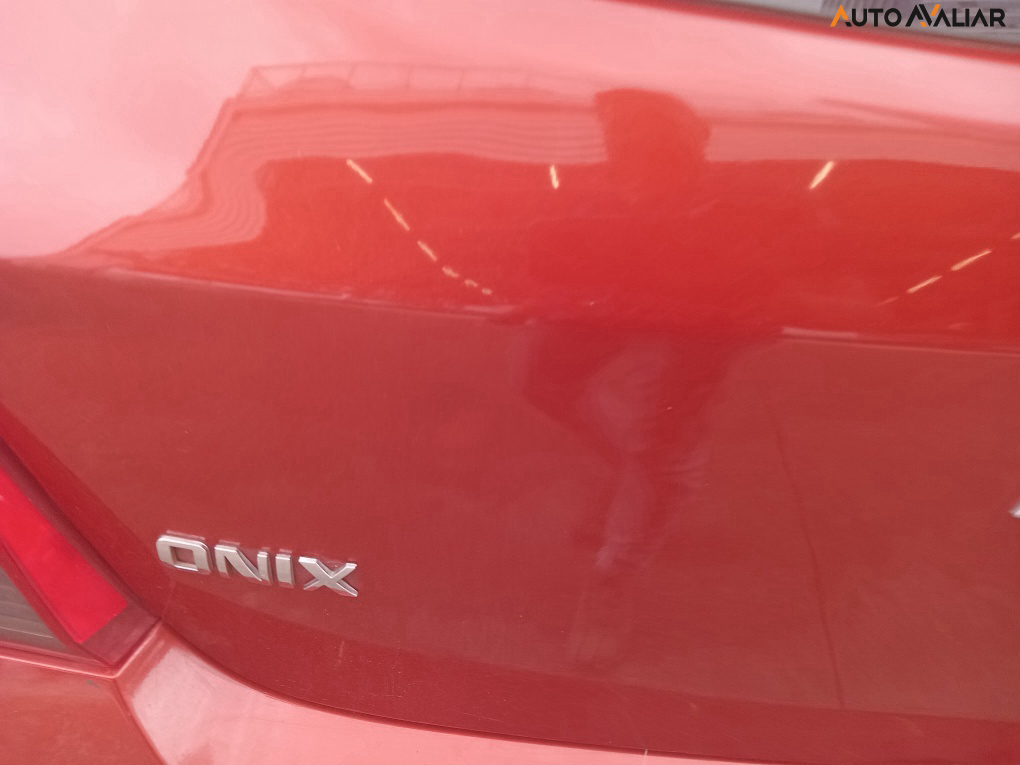 CHEVROLET ONIX 1.0 MPFI LOLLAPALOOZA 8V FLEX 4P MANUAL