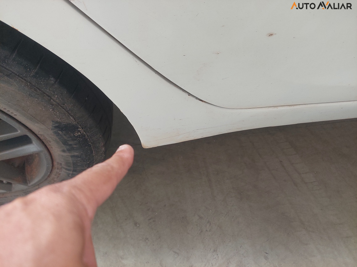 HYUNDAI HB20S 1.6 COMFORT PLUS 16V FLEX 4P AUTOMATICO