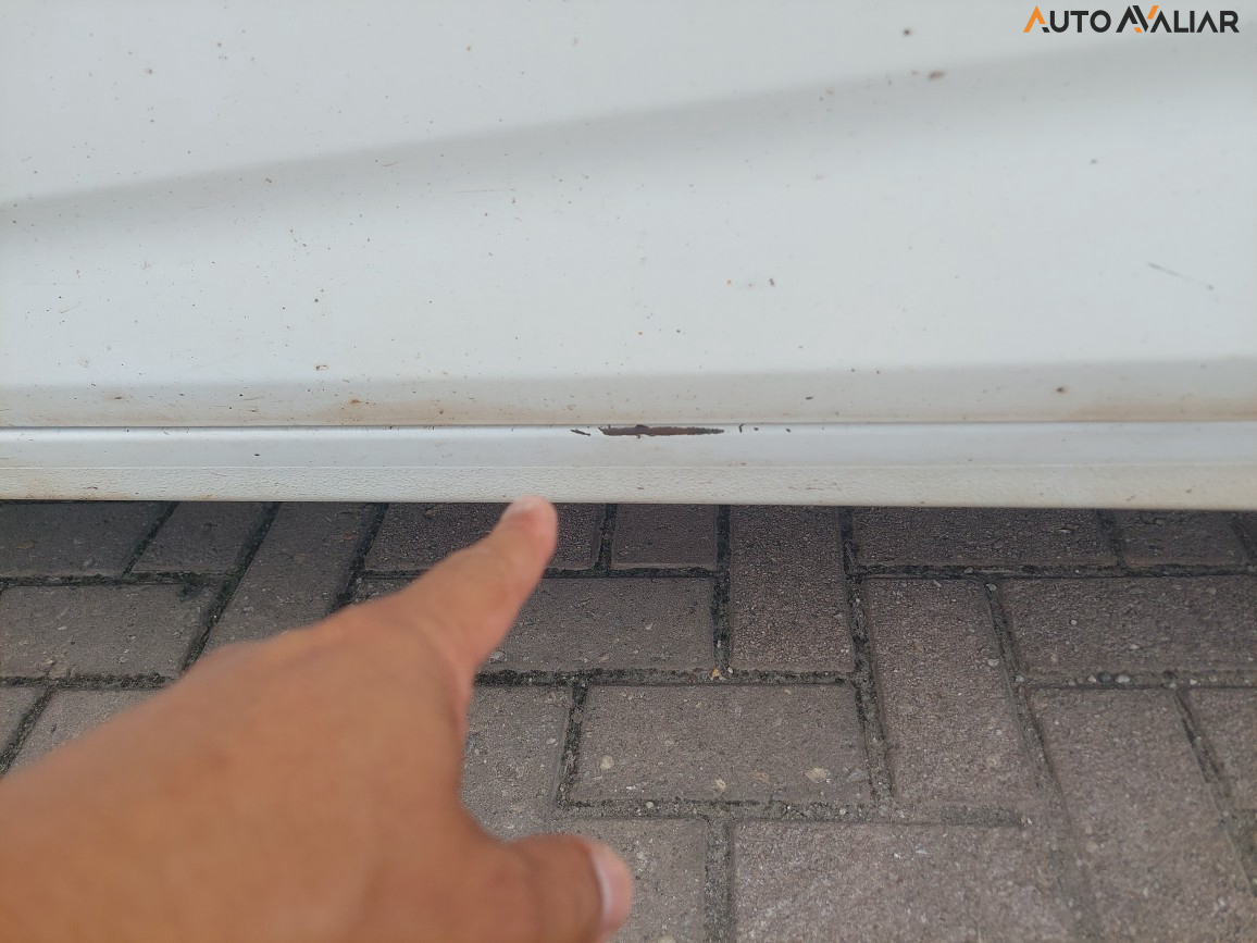 HYUNDAI HB20S 1.6 COMFORT PLUS 16V FLEX 4P AUTOMATICO