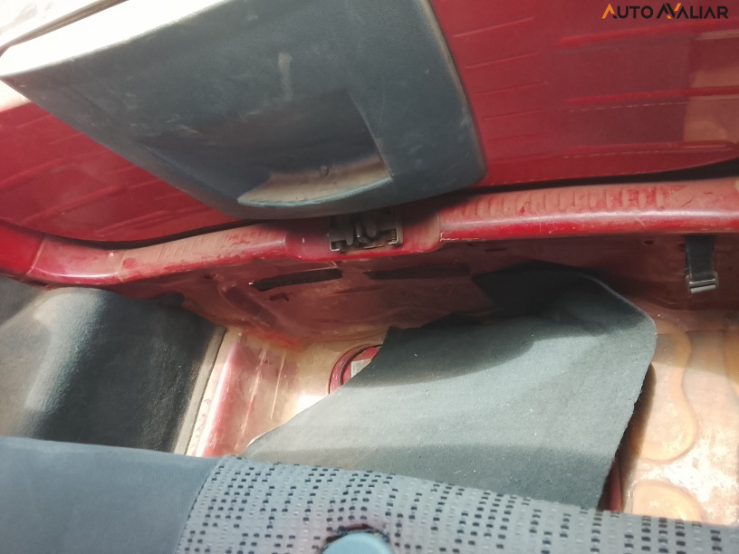 VOLKSWAGEN FOX 1.6 MI 8V FLEX 4P MANUAL