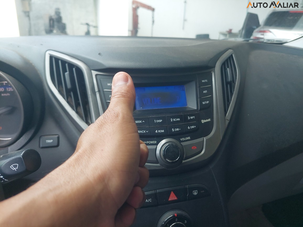 HYUNDAI HB20S 1.6 COMFORT PLUS 16V FLEX 4P AUTOMATICO